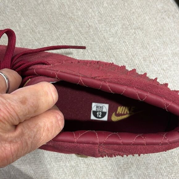 Nike Men's Lebron XIII Lifestyle 13 Red Leather Sneakers Size 12 - Picture 3 of 6